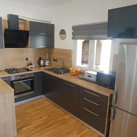 Appartement Jardin, Ideal For A Quiet Getaway, Dalmatia Ražanac