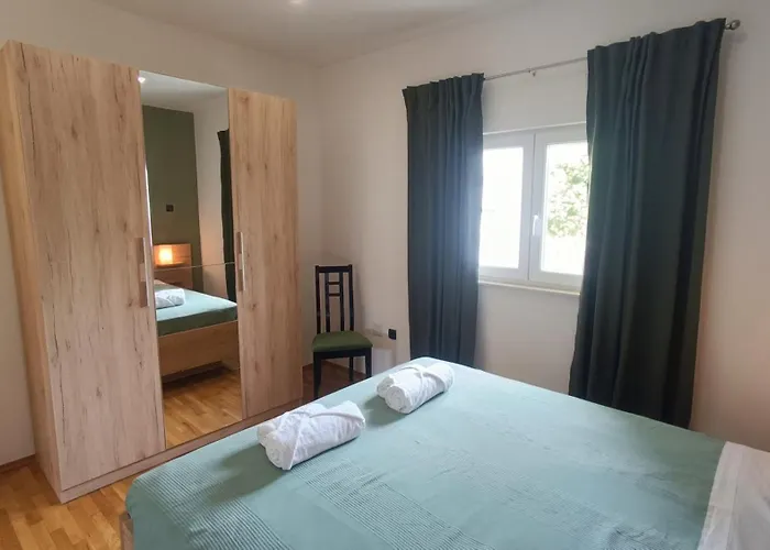 Apartament Jardin, Ideal For A Quiet Getaway, Dalmatia *